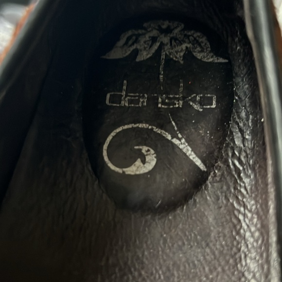 Shoes - Picture 4 of 4